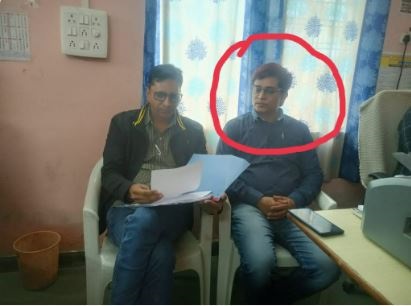 नर्सिंग आफिसर से 50 हजार रुपए की रिश्वत ले रहा था डाटा मैनेजर, लोकायुक्त पुलिस की टीम ने दबिश देकर रंगे हाथ पकड़ा