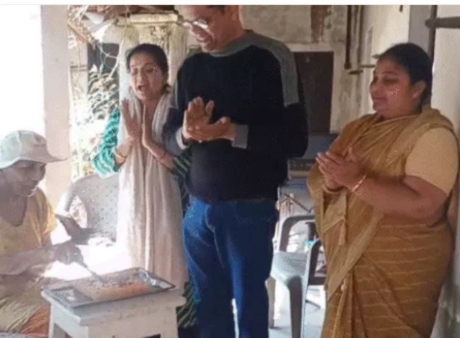 जबलपुर में डॉक्टर हेमलता श्रीवास्तव का संपत्ति विवाद,छोटी बहन ने प्रशासन से अपील की, डॉक्टर को गायत्री मंदिर में सुरक्षित रखने की मांग