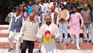 महाराष्ट्र के पूर्व डिप्टी सीएम अजित पवार की अस्थियां जबलपुर में मां नर्मदा की लहरों में विसर्जित