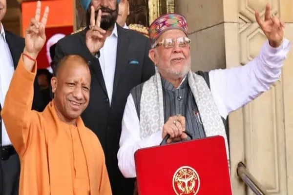 लड़कियों की शादी पर योगी सरकार देगी एक लाख रुपए, यूपी में 9,12,696 करोड़ रुपए का बजट पेश