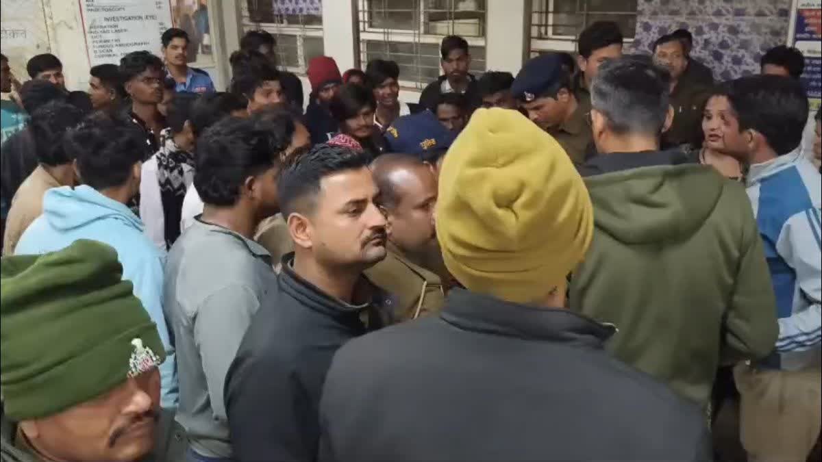 एमपी के सागर में बारातियों के गाने के बीच हर्ष फायरिंग, बैंड दल के नाबालिग सदस्य को लगी गोली, मौत