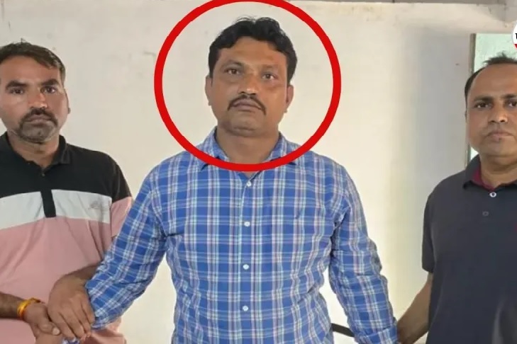 एमपी: उज्जैन लोकायुक्त की बड़ी कार्रवाई, 30 हजार की रिश्वत लेते रंगे हाथों पकड़ाया पटवारी