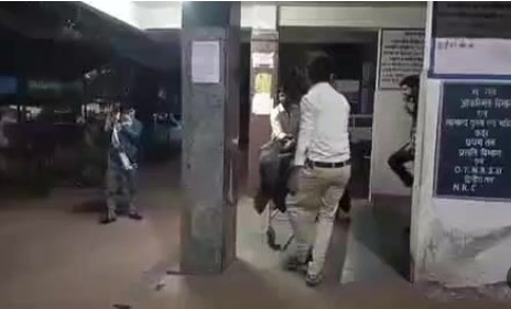 आजाद चौक विवाद में गिरफ्तार मंदिर प्रमुख की जेल में बिगड़ी हालत अस्पताल में भर्ती, जबलपुर मेडिकल रेफर