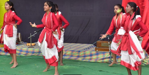 गयाजी में किलकारी का रंग और विज्ञान संग होली मिलन में झूमे बच्चे, राष्ट्रीय विज्ञान दिवस पर प्रतिभाओं की चमक