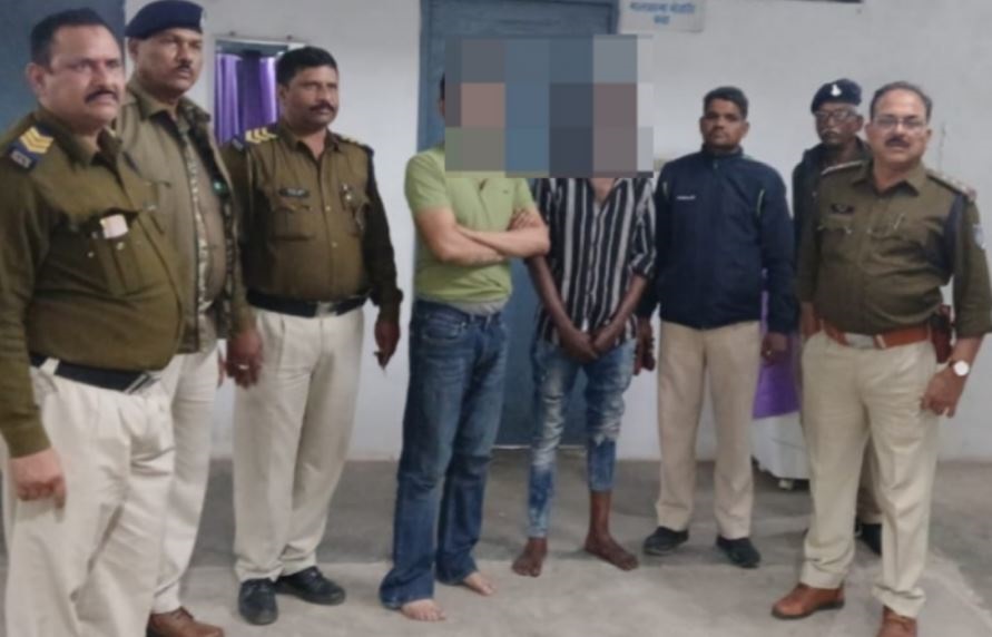 जबलपुर में पुलिस ने छेड़ा अभियान, अवैध शराब, हथियार के साथ पकड़े गए 55 आरोपी गिरफ्तार, कांबिंग गश्त, 289 वारंट तामील