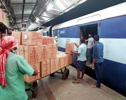 रेलवे ने डाक ढुलाई किराये में किया इजाफा, 1 अप्रैल से लागू होंगी नई दरें, चिट्ठी और पार्सल भेजना महंगा