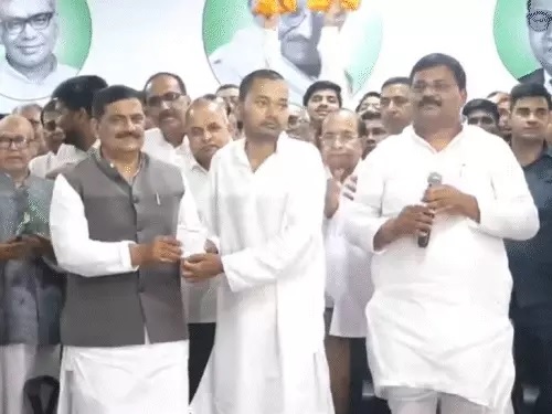 बिहार: नीतीश के बेटे निशांत ने जेडीयू ज्वाइन किया, कहा- पापा के काम को आगे ले जाऊंगा