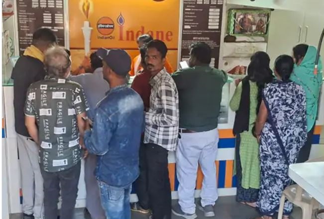 जबलपुर में गैस की ऑनलाइन बुकिंग बंद, परेशान हुआ उपभोक्ता, कलेक्टर ने जारी की अपील, बाजार में इंडक्शन की बढ़ी बिक्री