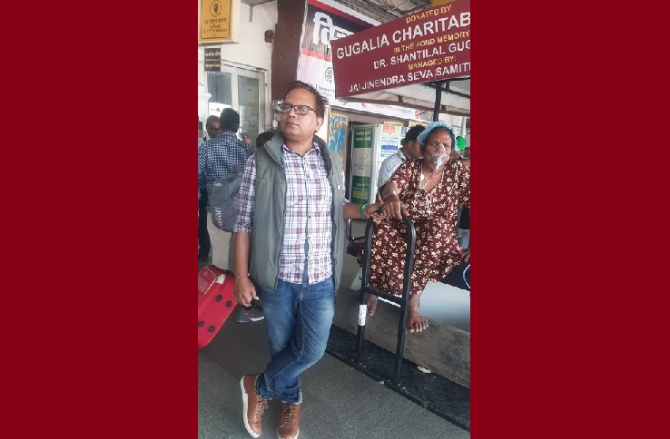 जबलपुर: रेलवे स्टाफ ने बीमार महिला यात्री को तत्काल उपलब्ध कराई चिकित्सा सहायता, ऑक्सीजन की व्यवस्था भी की