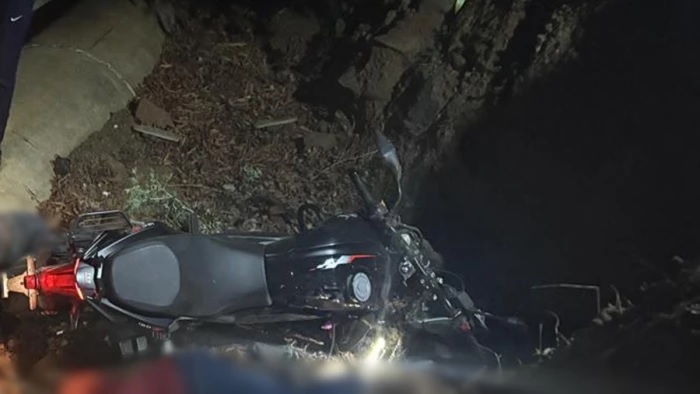 मंडला : बीजाडांजी में बड़ा हादसा, देर रात पुल से नीचे गिरी तेज रफ्तार बाइक, चार युवकों की दर्दनाक मौत