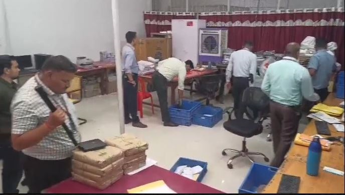 जबलपुर में हेड पोस्ट ऑफिस-पासपोर्ट ऑफिस को बम से उड़ाने की धमकी, मचा हड़कम्प, पहुंचा बम स्क्वाड