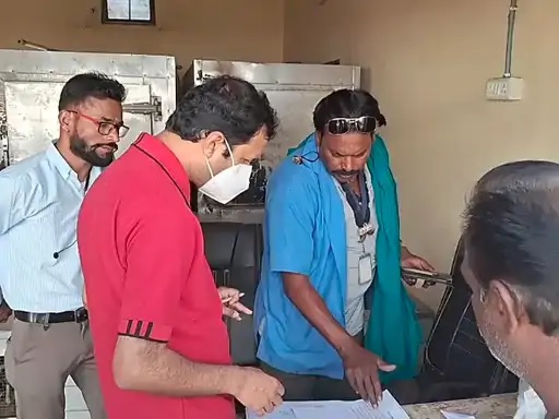 नरसिंहपुर में बाइक-हार्वेस्टर टक्कर में दो मजदूरों की मौत. करेली के पीरा तिराहे पर हादसा