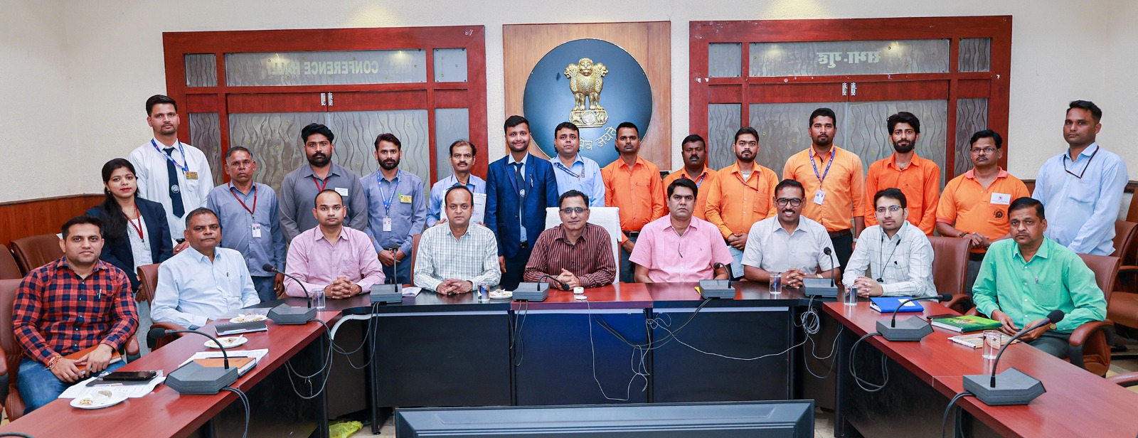 जबलपुर : रेल हादसों को टालकर संरक्षा सुनिश्चित करने वाले 15 रेलकर्मियों को डीआरएम ने किया सम्मानित