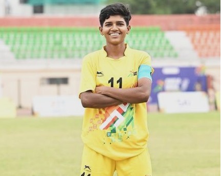 जनजातीय जड़ों से अंतर्राष्ट्रीय फलक तक: छत्तीसगढ़ की स्टार फुटबॉलर किरण पिस्दा के संघर्ष की कहानी