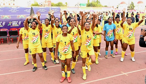 महिला फुटबॉल में छत्तीसगढ़ का शानदार प्रदर्शन, झारखंड को हराकर जीता स्वर्ण पदक