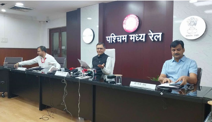 कबाड़ से कमाई का कमाल, पश्चिम मध्य रेलवे ने 361 करोड़ कमा कर बनाया रिकॉर्ड 