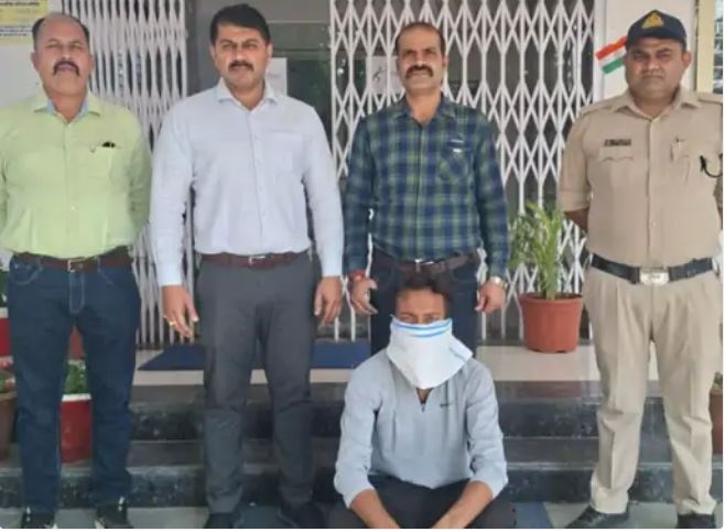 जबलपुर में डॉक्टर के साथ 3.40 करोड़ रुपए की ठगी, शेयर बाजार में 500 प्रतिशत रिटर्न दिलाने का लालच दिया, दो गिरफ्तार