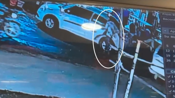 सिवनी कार में रखी 25 किलो चांदी, 30 तोला सोने के गहने और कैश से भरे दो बैग लेे गया चोर, हड़कम्प