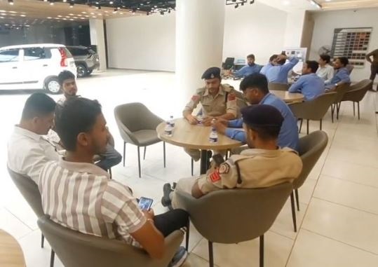 जबलपुर में शुभ मोटर्स मारुति शोरूम पर केंद्रीय GST की दबिश,  खंगाले जा रहे दस्तावेज 