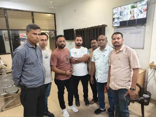 जबलपुर : समीक्षा टाउन में आरक्षक-वकील में जमकर मारपीट, बच्चों के बीच विवाद पर मचा बवाल