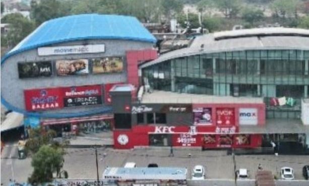 जबलपुर के साउथ एवेन्यू मॉल में चाकूबाजी, शेफ ने हाउस कीपिंग कर्मचारी पर किया चाकू से हमला 