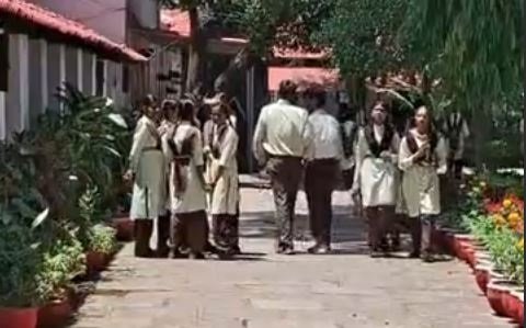 डिंडौरी से भी फिसड्डी रहा जबलपुर, 12वीं में जबलपुर संभाग में नरसिंहपुर टॉप पर, 10वीं में मंडला भी आगे रहा