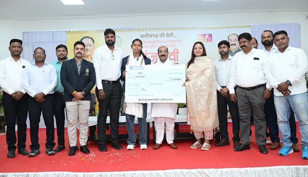 छत्तीसगढ़ की बेटी संजू देवी को 50 लाख की सम्मान राशि, कबड्डी में अंतरराष्ट्रीय उपलब्धियों से बढ़ाया देश का मान