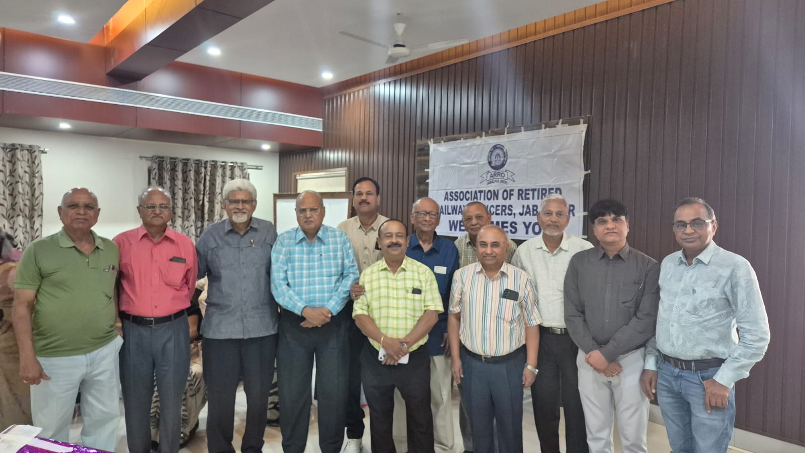 जबलपुर: रिटायर्ड रेलवे आफिसर एसोसिएशन की बैठक आयोजित, जनरल बॉडी के हुए चुनाव