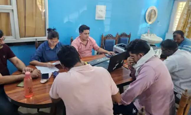पीएचई का पम्प अटेंडेंट ले रहा था 14 हजार रुपए की रिश्वत, जबलपुर से पहुंची लोकायुक्त टीम ने दबिश देकर रंगे हाथ पकड़ा