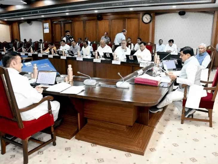 एमपी कैबिनेट में बड़े निर्णय : किसानों को मिलेगा 4 गुना मुआवजा, में मरीजों के परिजनों के लिए बनेंगे शेल्टर होम