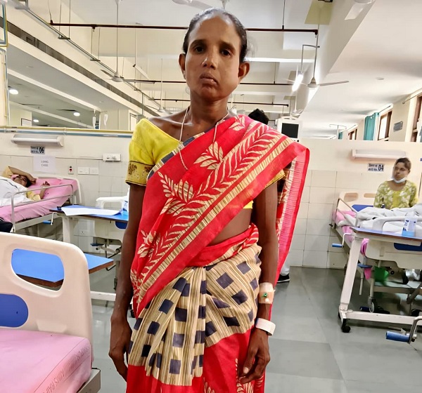संजीवनी बना मेगा सुपर स्पेशलिटी हेल्थ कैंप, बुधरी मड़कम को प्रशासन की तत्परता से एम्स रायपुर में मिला नया जीवन