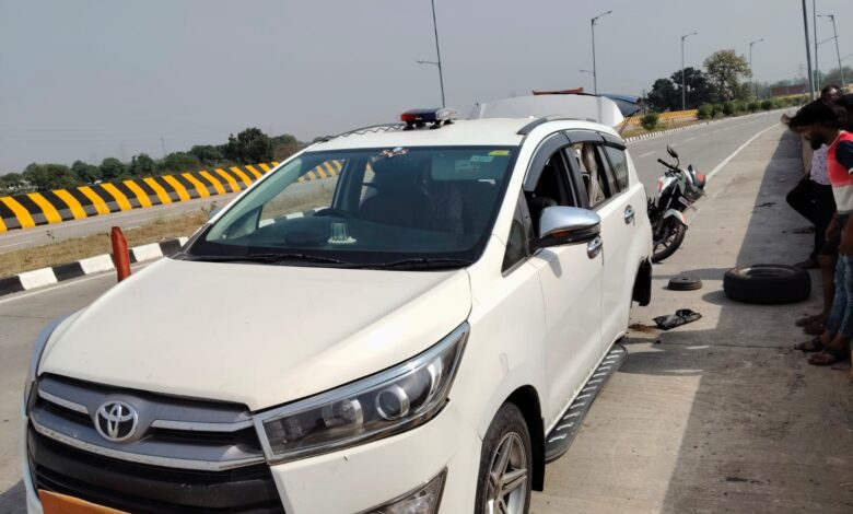 जबलपुर पुलिस की कार का पहिया प्रयागराज में निकला, नाबालिग को बिहार से लाते समय घटना, पुलिसकर्मी व बच्ची सुरक्षित