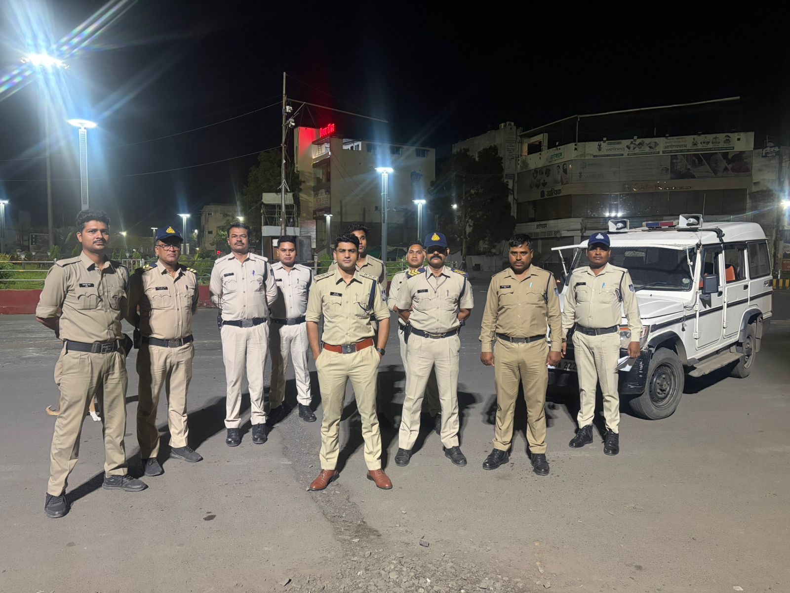 जबलपुर: रात से सुबह तक पुलिस फरार बदमाशों की करती रही धरपकड़, 222 वारंट तामील किये, इतने की हुई गिरफ्तारी