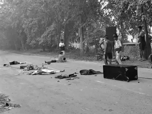 बिहार में दर्दनाक हादसा: ट्रक ने 10 आर्केस्ट्रा कलाकारों को रौंदा, 4 की मौत, 3 डांसर्स के सिर धड़ से गायब