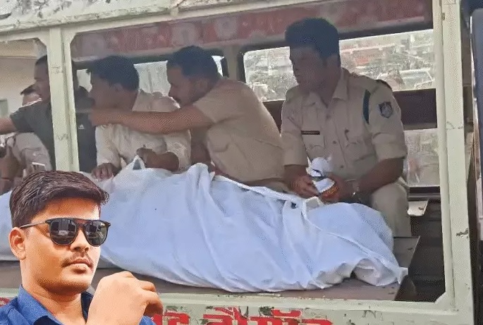 एमपी के छतरपुर में पुलिस चौकी के अंदर कांस्टेबल ने फांसी लगाकर किया सुसाइड, जांच जारी
