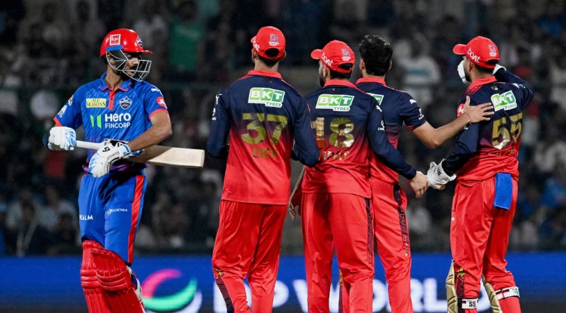 आईपीएल का रोमांच टीवी से मोबाइल पर शिफ्ट डिजिटल व्यूअरशिप ने तोड़े रिकॉर्ड 