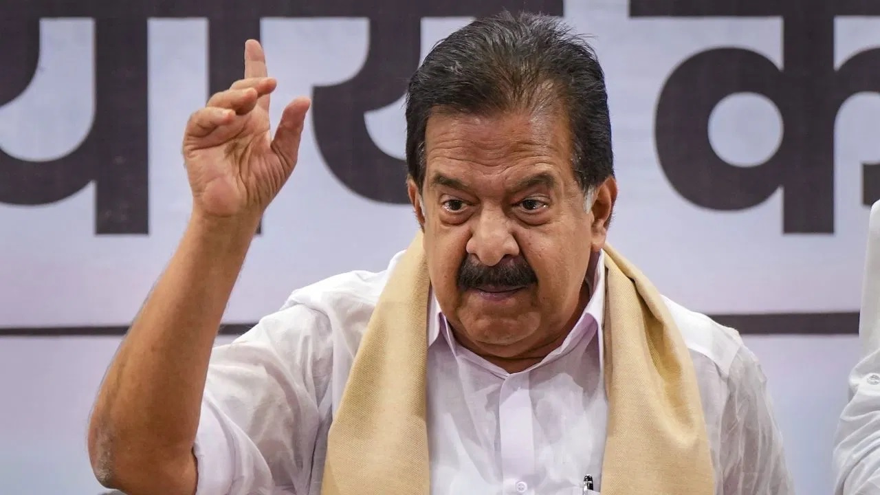 केरलम में सीएम चुनने में देरी पर घमासान, पीएम मोदी के बयान पर बोले कांग्रेस नेता-आपने लगाये थे 50 दिन