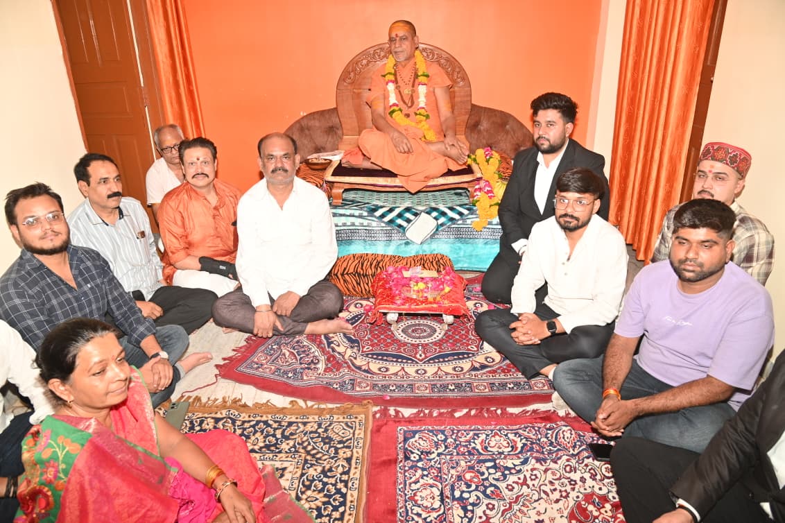 द्वारका शारदापीठाधीश्वर शंकराचार्य स्वामी श्री सदानन्द सरस्वती जी महाराज के जबलपुर आगमन पर हुआ भव्य स्वागत