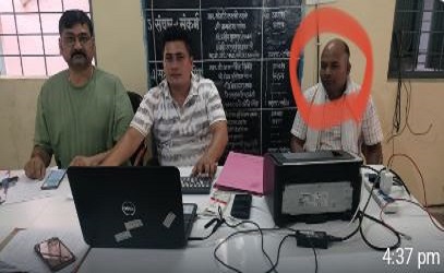 भृत्य से 10 हजार रुपए की रिश्वत ले रहा क्लर्क गिरफ्तार, लोकायुक्त पुलिस ने दबिश देकर रंगे हाथ पकड़ा