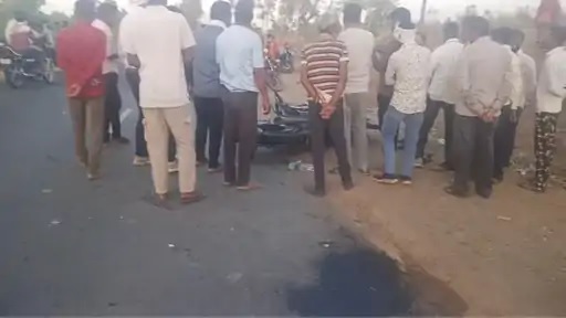 एमपी के छिंदवाड़ा में 2 बाइकों की सीधी टक्कर में 3 युवकों की मौत, 20 और 15 साल के युवकों ने तोड़ा दम