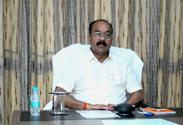 रायपुर: उप मुख्यमंत्री श्री अरुण साव कार्यशाला में वर्चुअली हुए शामिल, फॉरेंसिक वैन को दिखाई हरी झंडी