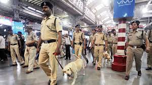 रेलवे पुलिस का सराहनीय प्रयास, मुंबई में 5 साल में 2,100 से अधिक बच्चों को परिजनों से मिलाया