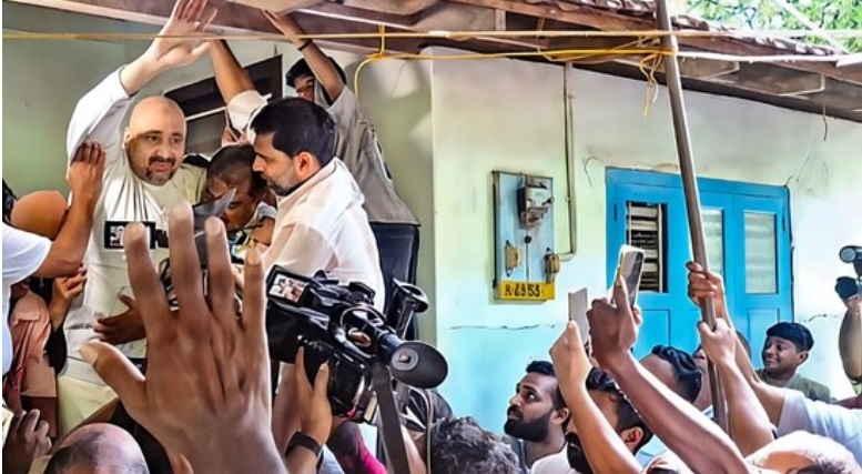 20 साल बाद मौत की सजा से बचकर घर लौटा केरल का अब्दुल रहीम, 34 करोड़ की ब्लड मनी ने बचाई जिंदगी