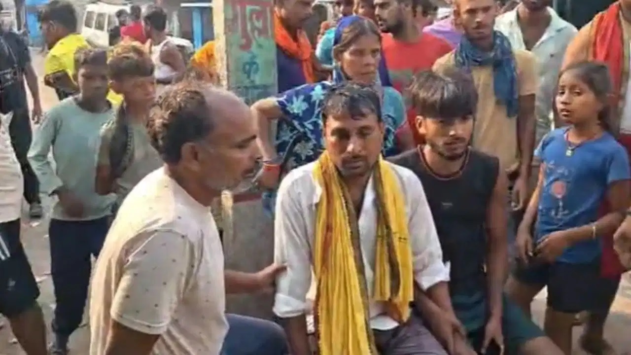 पटना में भीषण नाव हादसा, 15 लोग गंगा नदी में डूबे, 7 की मौत, तेज हवाओं से नाव पलटी