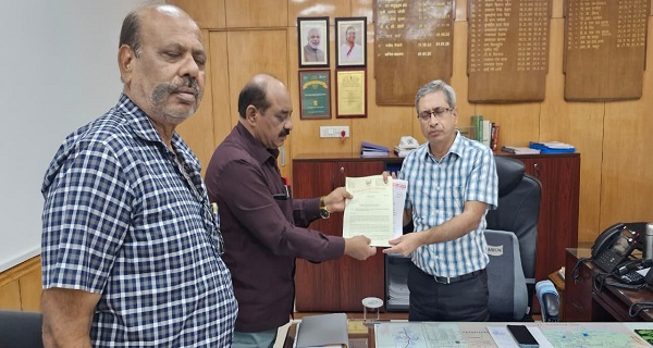 पमरे के कोटा मंडल में 2 रेल इंजीनियर्स की मौत पर डबलूसीआरईयू आक्रोशित, किया प्रदर्शन डीआरएम को सौंपा ज्ञापन, की ये मांग