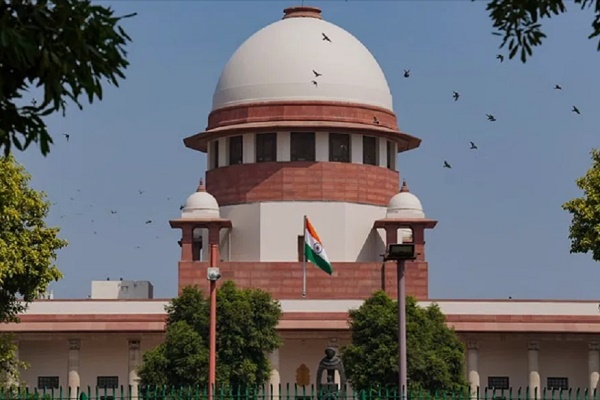 आईएएस-आईपीएस अफसरों का विवाद सुप्रीम कोर्ट पहुंचा फेसबुक पोस्ट बनी कानूनी जंग की वजह