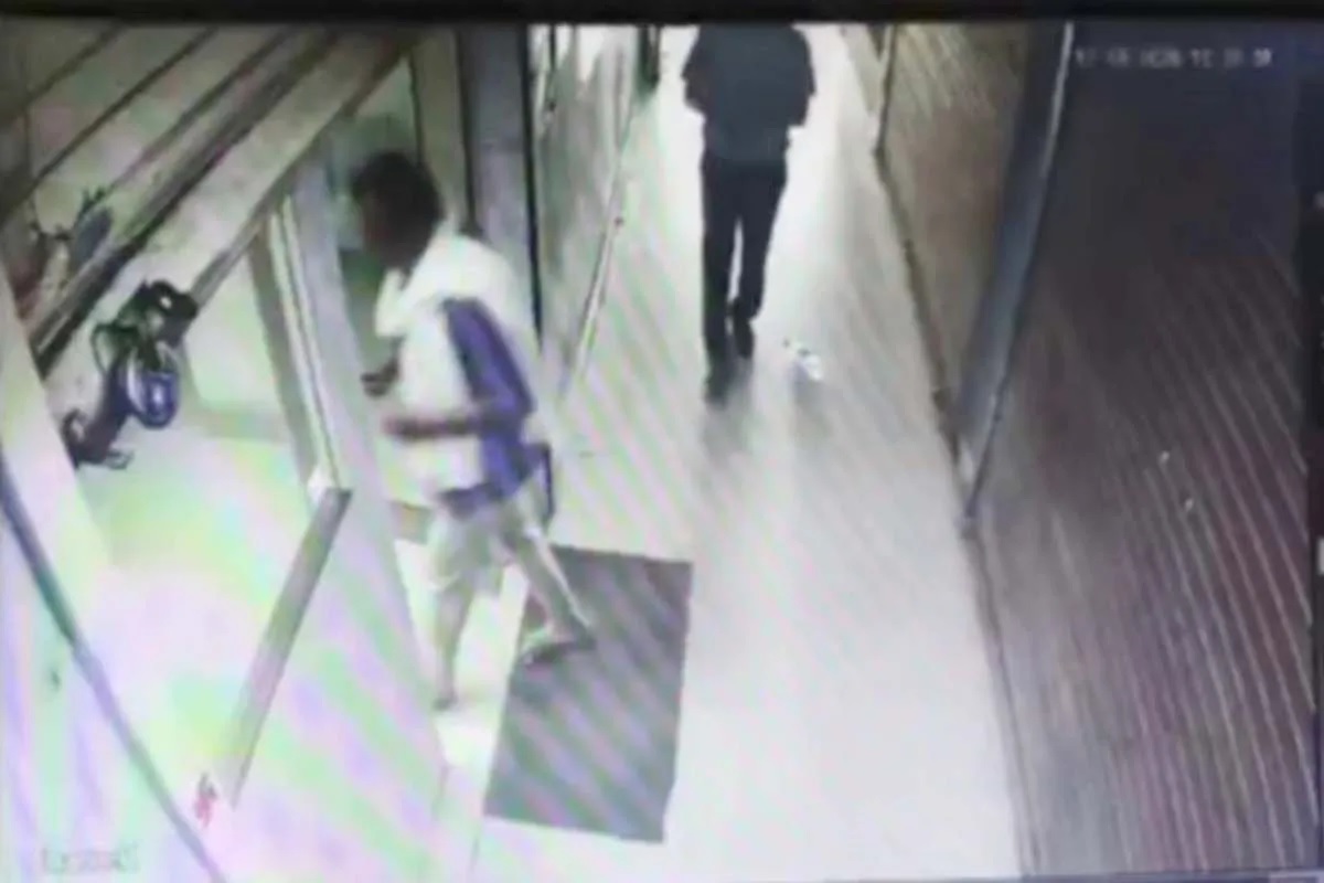सागर में कार जब्त करने पर बवाल, महिंद्रा फाइनेंस कंपनी के आफिस युवक ने किया आत्मदाह, 90 फीसदी झुलसा