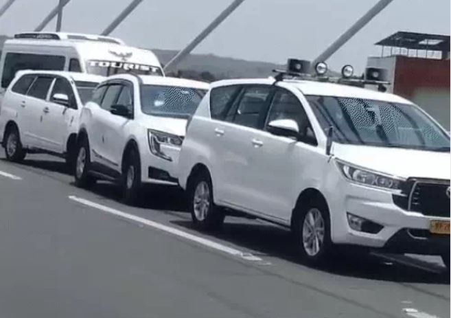 वाहनों का काफिला लेकर जबलपुर आए केन्द्रीय मंत्री, शहर के कार्यक्रमों में हिस्सा लिया, फ्लाईओवर का किया निरीक्षण