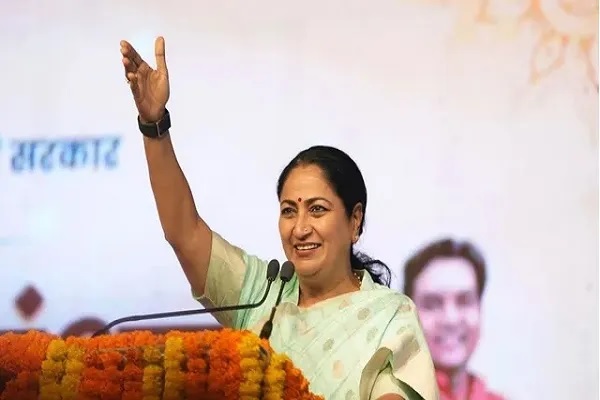 दिल्ली : रेखा सरकार ने खत्म की वर्क फ्रॉम होम व्यवस्था, सरकारी दफ्तर अब नियमित समय पर खुलेंगे
