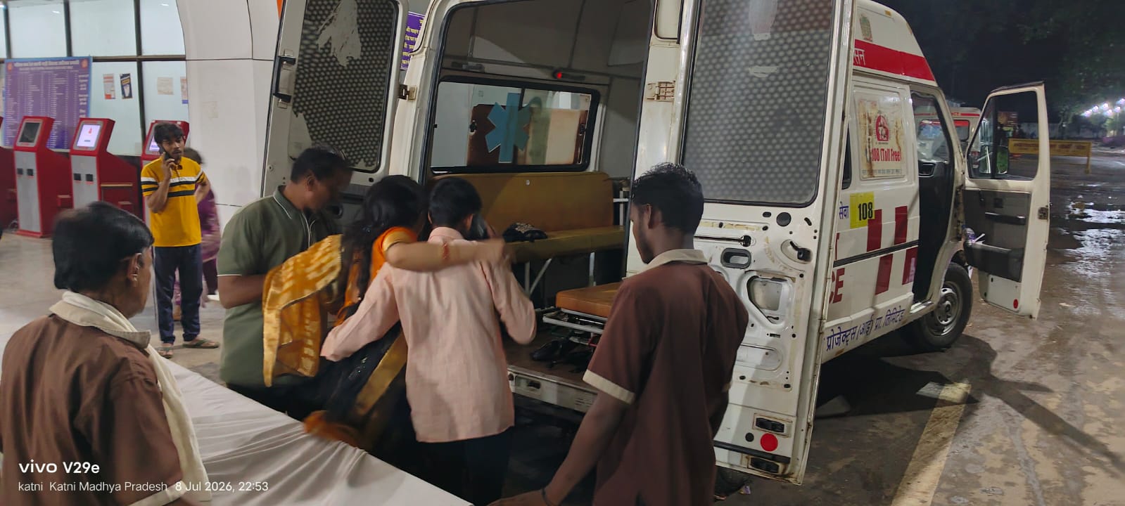 गर्भवती महिला यात्री की संघमित्रा एक्सप्रेस में अचानक बिगड़ी तबीयत, कटनी में रेलवे ने समय पर उपलब्ध कराया उपचार
